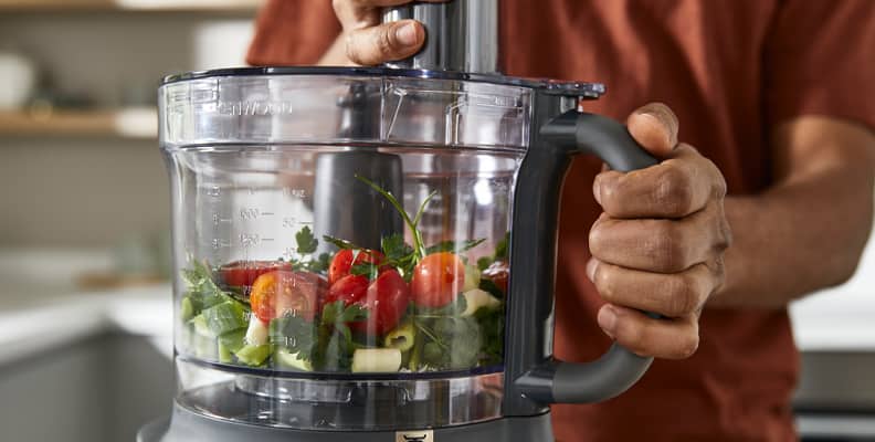 W Article_How to use a Food Processor_Mobile_7.jpg