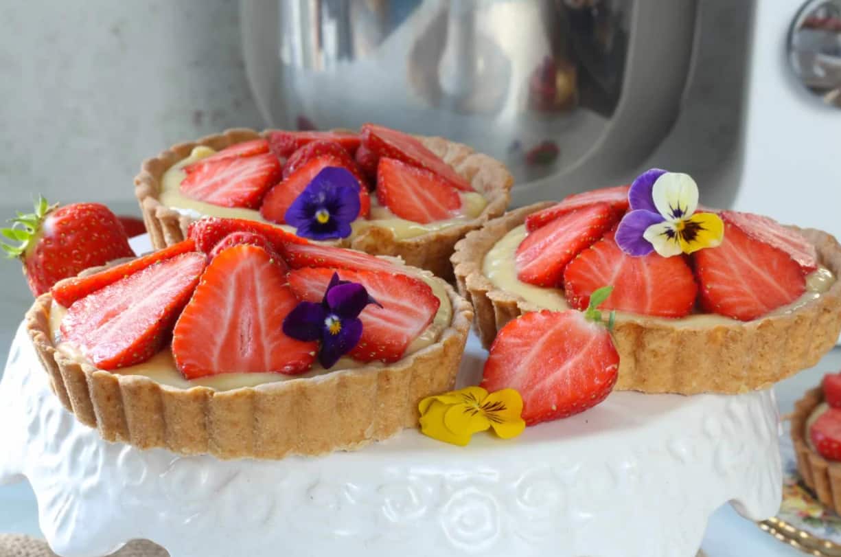 strawberry-custard-tarts.png