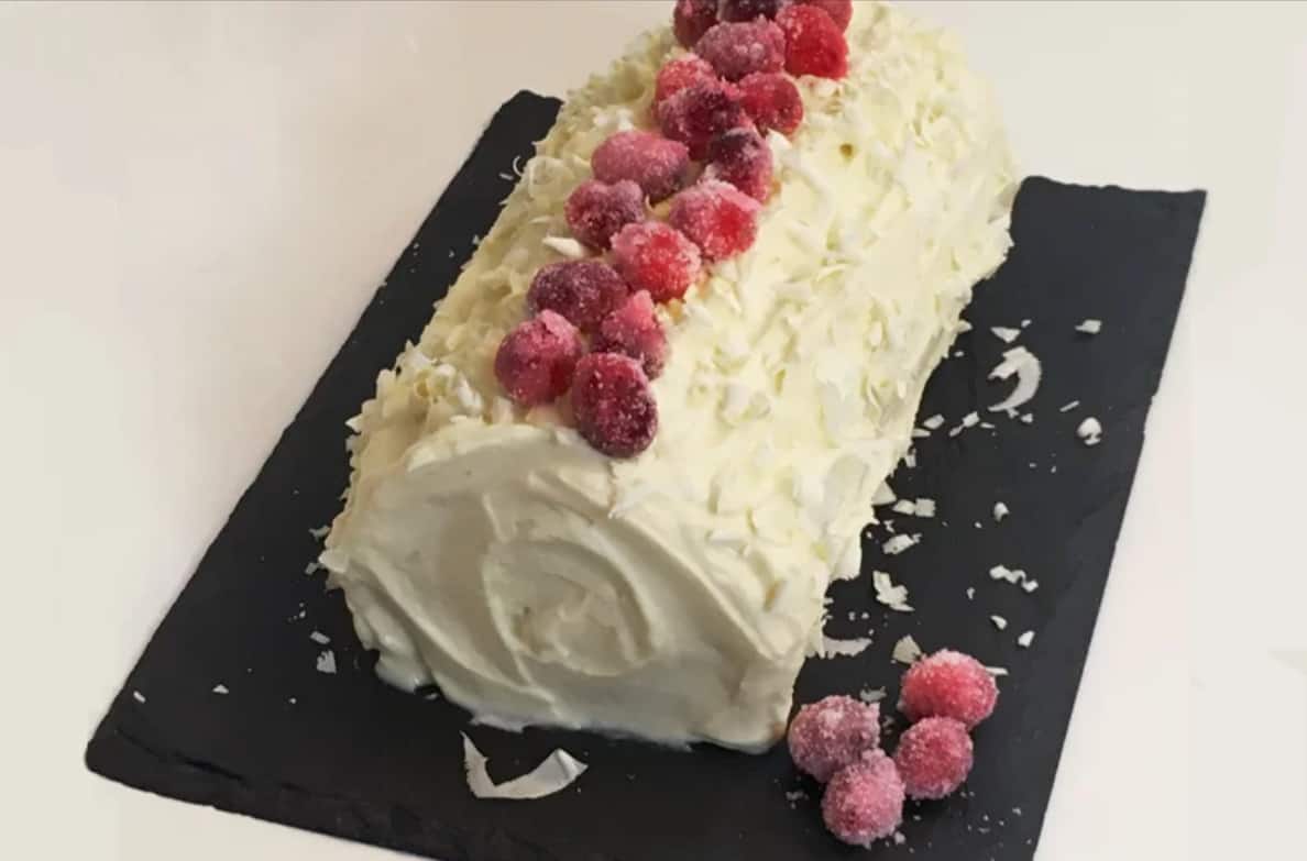 white-chocolate-and-cranberry-yule-log.png