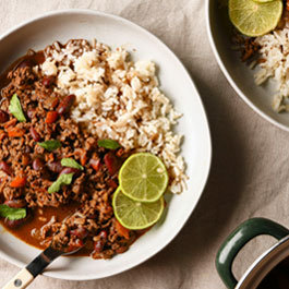 Τσίλι με καψαλισμένες ντομάτες και πιπεριά Chipotle