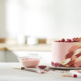 Statement Birthday Cake