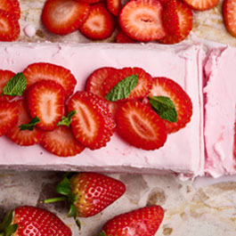 Terrine glacée à la fraise