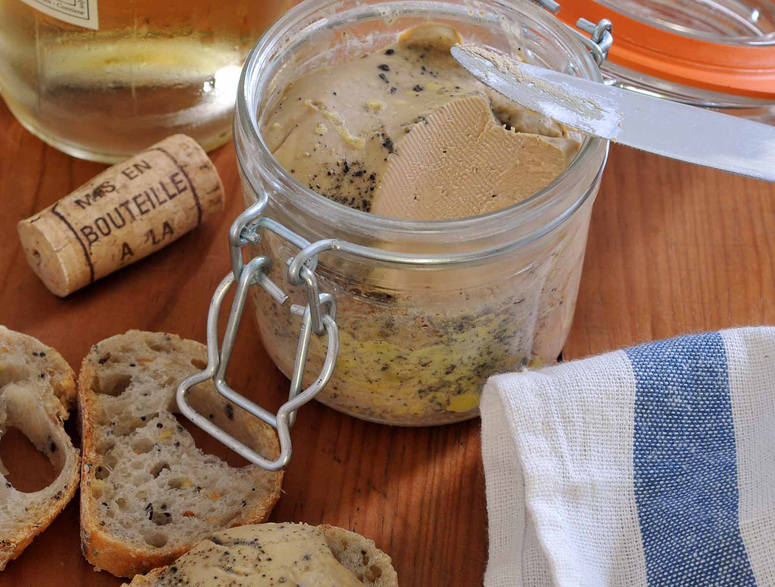 Pâté De Campagne Au Foie Gras En Bocaux