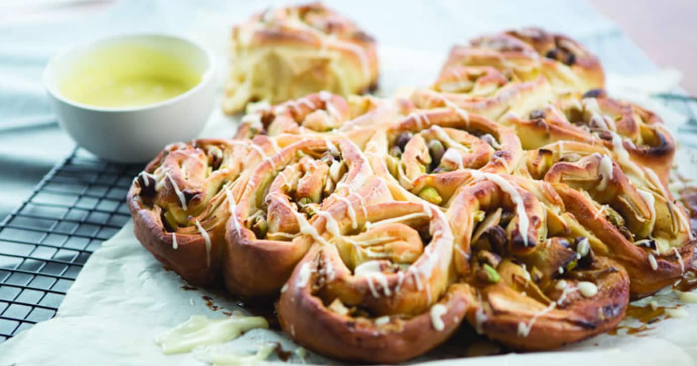 Apple-and-Pistachio-Scrolls-Recipe-Kenwood.png