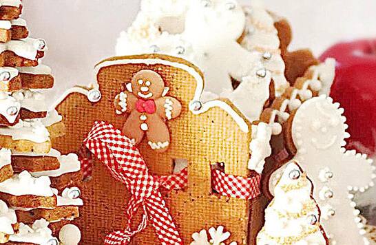Décoration de Noël en biscuits.jpg