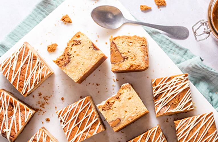 Easy white chocolate and speculoos blondies.png