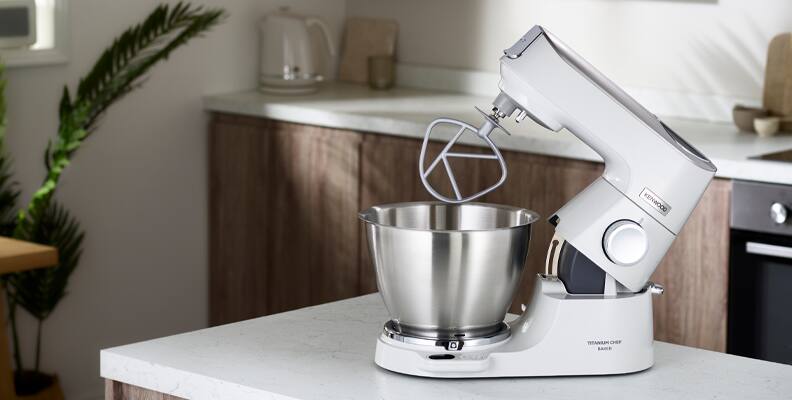 KW Article_5 things to consider stand mixer_Desktop_5.jpg