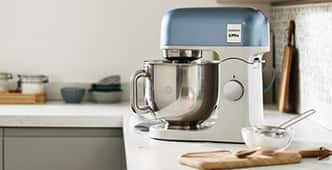 KW Article_5 things to consider stand mixer_Mobile_2.jpg