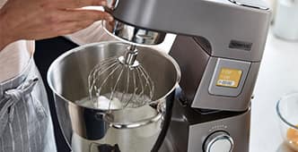 KW Article_5 things to consider stand mixer_Mobile_4.jpg
