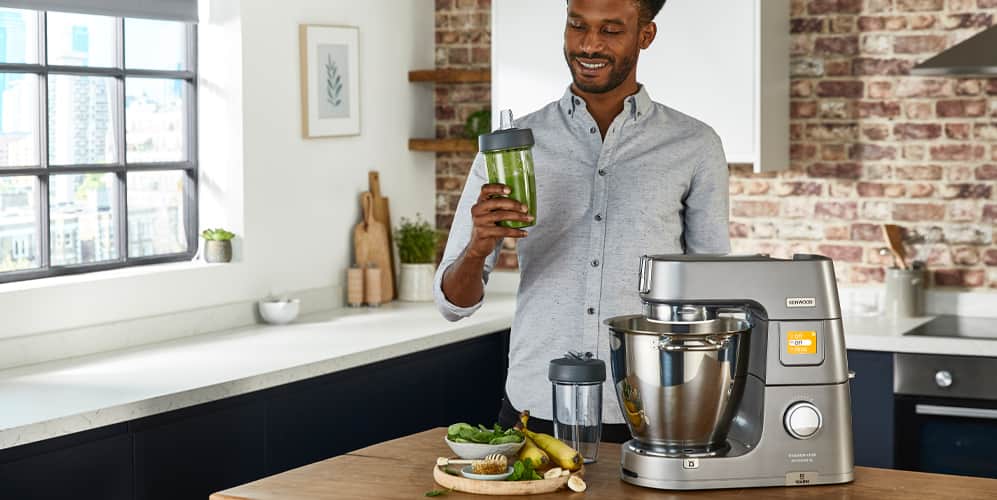 /medias/KW-Article-Healthy-homemade-snacks-1.jpg?context=bWFzdGVyfHJvb3R8MjMwOTgwfGltYWdlL2pwZWd8YURnNEwyaGhNUzh4TkRJNU1qQTNPVFkzTXpNM05DOUxWeUJCY25ScFkyeGxYMGhsWVd4MGFIa2dhRzl0WlcxaFpHVWdjMjVoWTJ0eklGOHhMbXB3Wnd8MDkwYzcwYjA3YmNkZjFhMmM1NmY4MGU4Yzk2ZDhiMWQxMTMwYWM1MzE5NDRmYTIyYWNkMjhmM2Y1ZDE4ZmQ2Nw