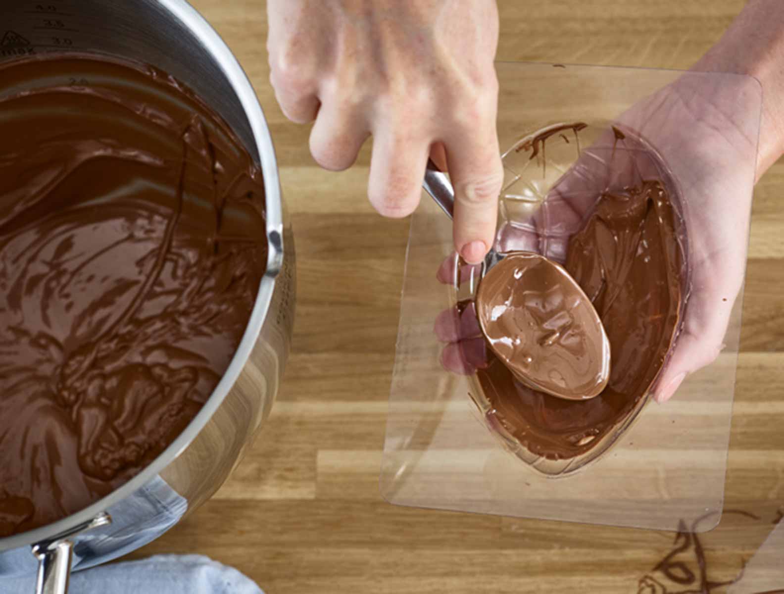 KW-Article-Melting-and-tempering-chocolate-1584x1200.jpg