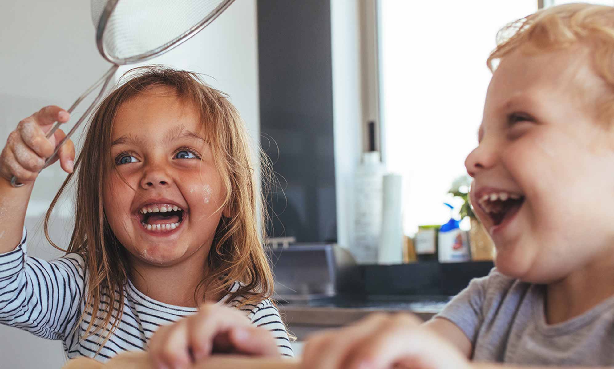 /medias/KW-DEgettyimage-Kids-Baking.jpg?context=bWFzdGVyfHJvb3R8MTE4NzI4fGltYWdlL2pwZWd8YURjekwyaGlZaTh6TkRrd09EQXhPVGswT1RVNU9DOUxWMTlFUldkbGRIUjVhVzFoWjJWZlMybGtjeTFDWVd0cGJtY3VhbkJufDVmN2QyMTk3ZjJkZTY5NmY2NzU4ZjkzZGRkOTVjYzA0MTAyMGVjZjUxYzcwZjY4MmVmMjZlYzI3NzQwMTk5ZGM