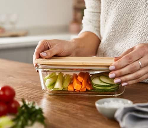 SToring food correctly 500x430.jpg