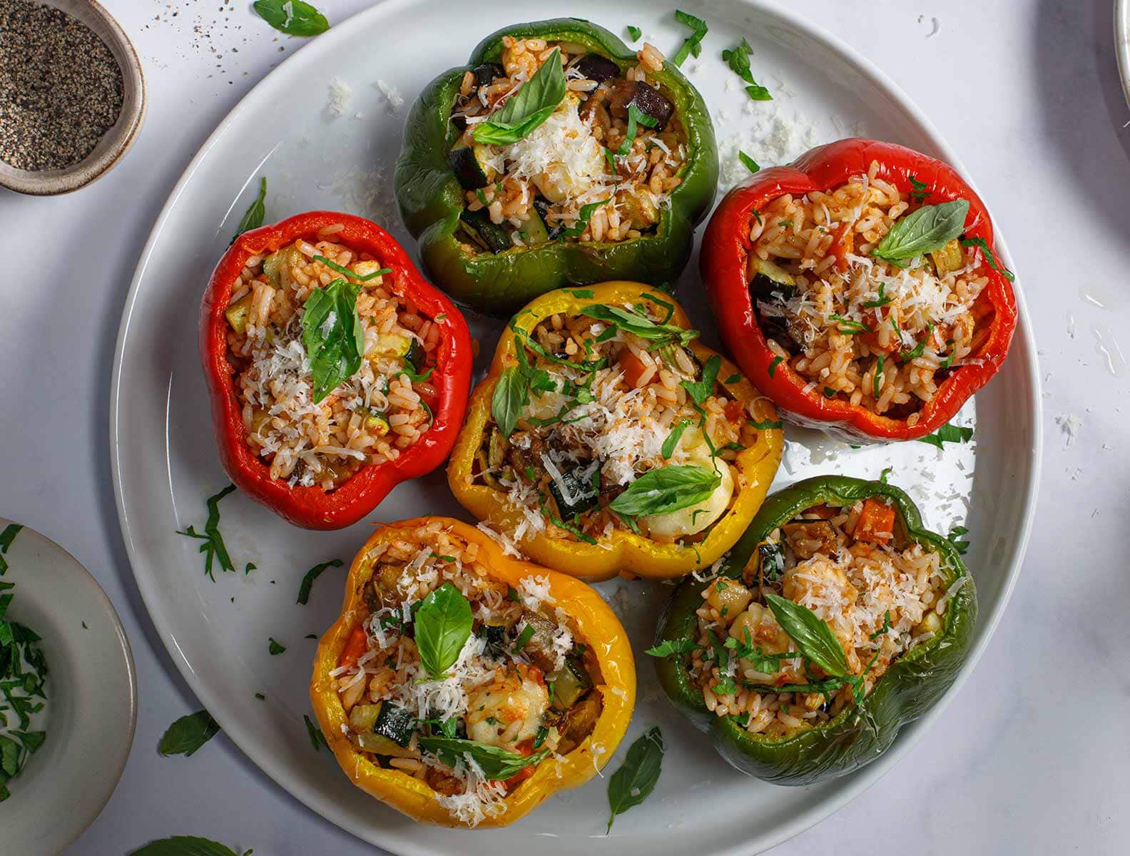Vegetarian-Rice-Stuffed-Peppers-1584x1200.jpg