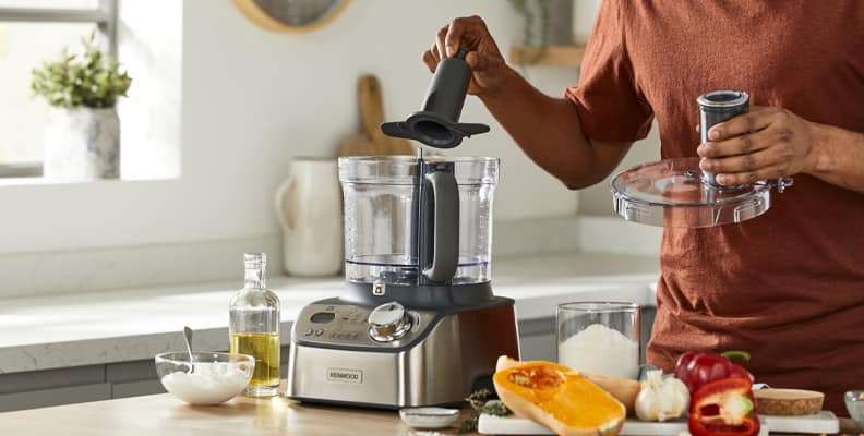 W Article_How to use a Food Processor_Mobile_6.jpg