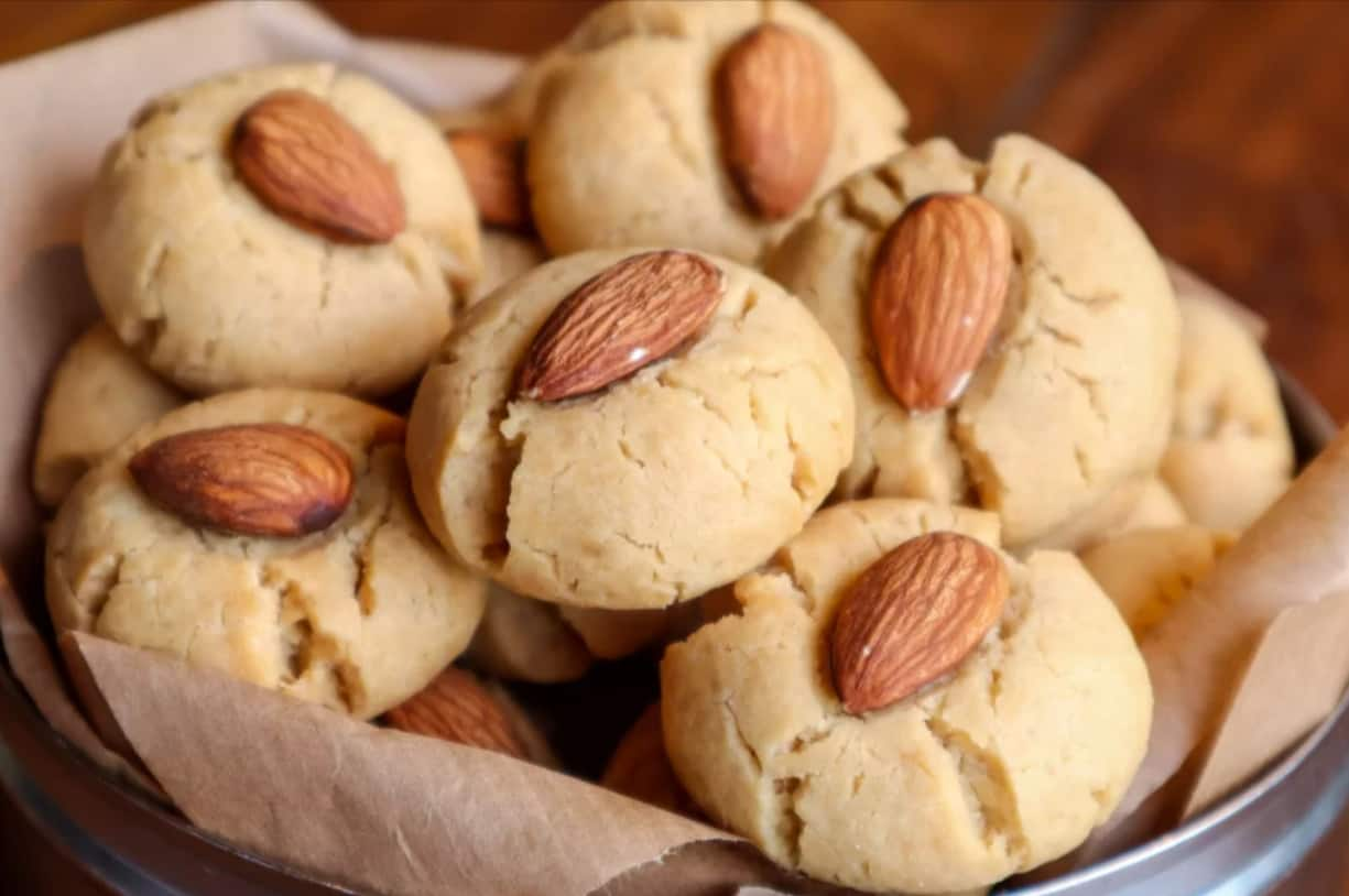 almond-butter-cookies.png