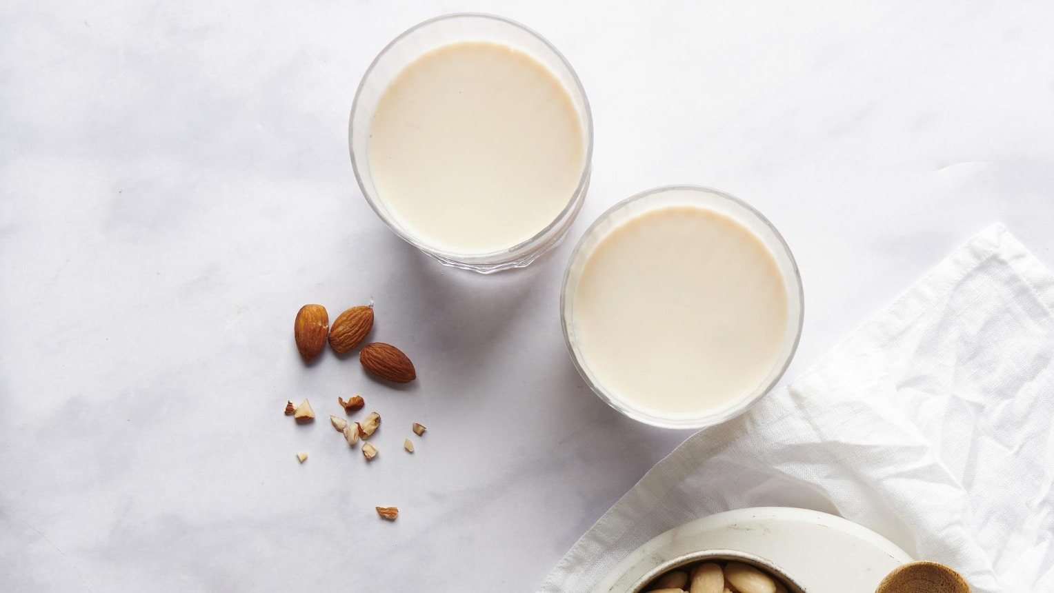 almond-milk.png