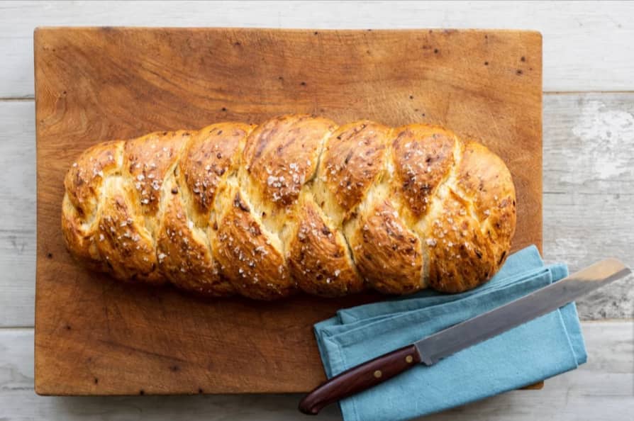 cheese-and-onion-braided-loaf.png
