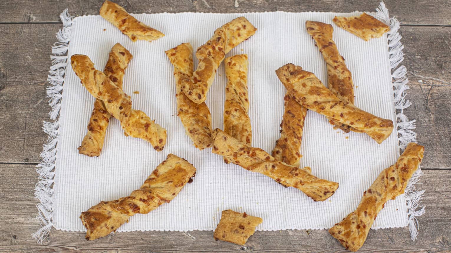 cheese-straws.png