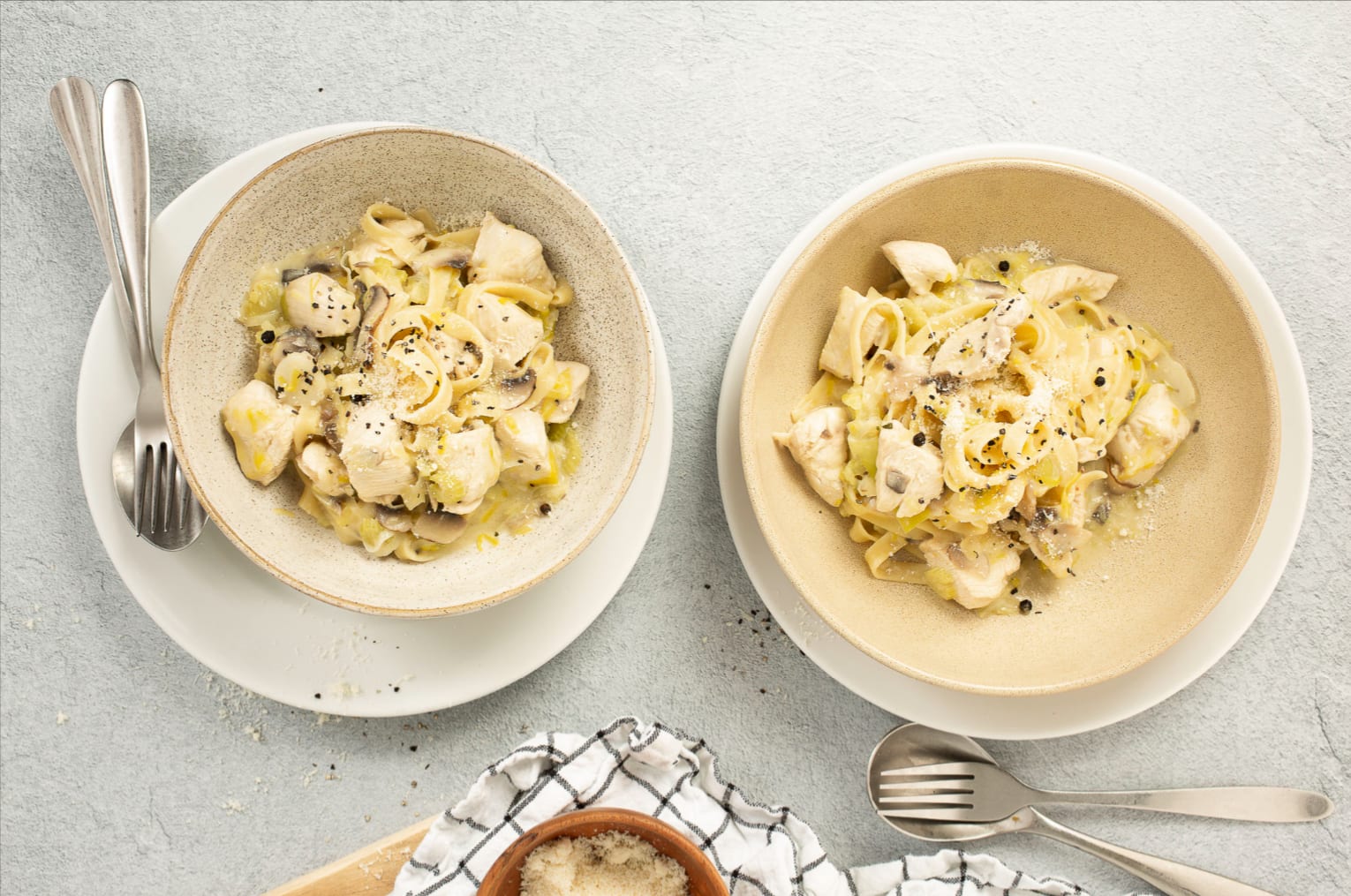 chicken-peppercorn-tagliatelle.png
