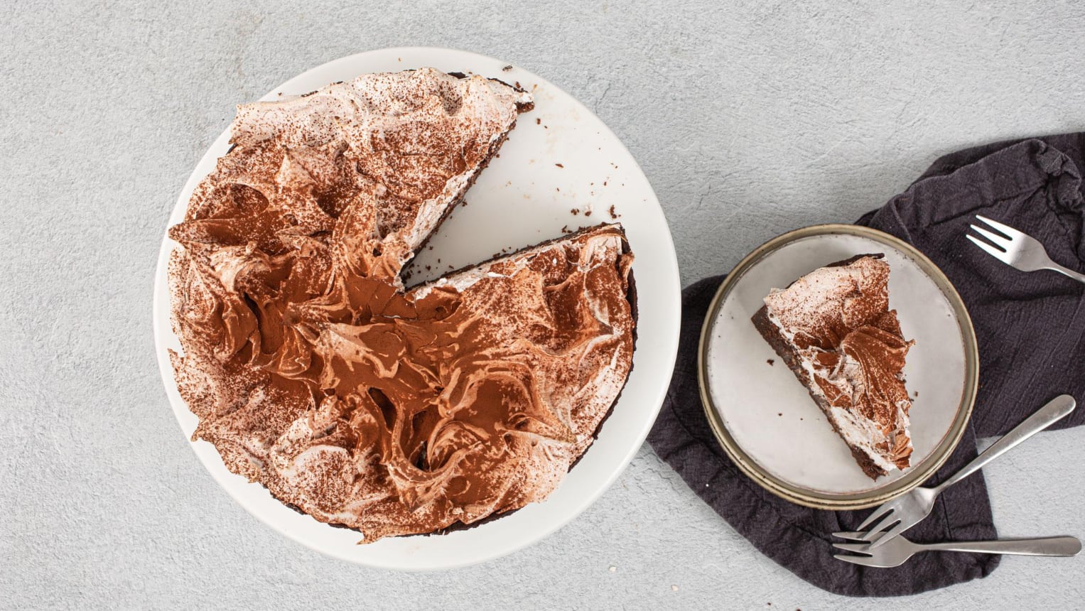 chocolate-meringue-pie.png