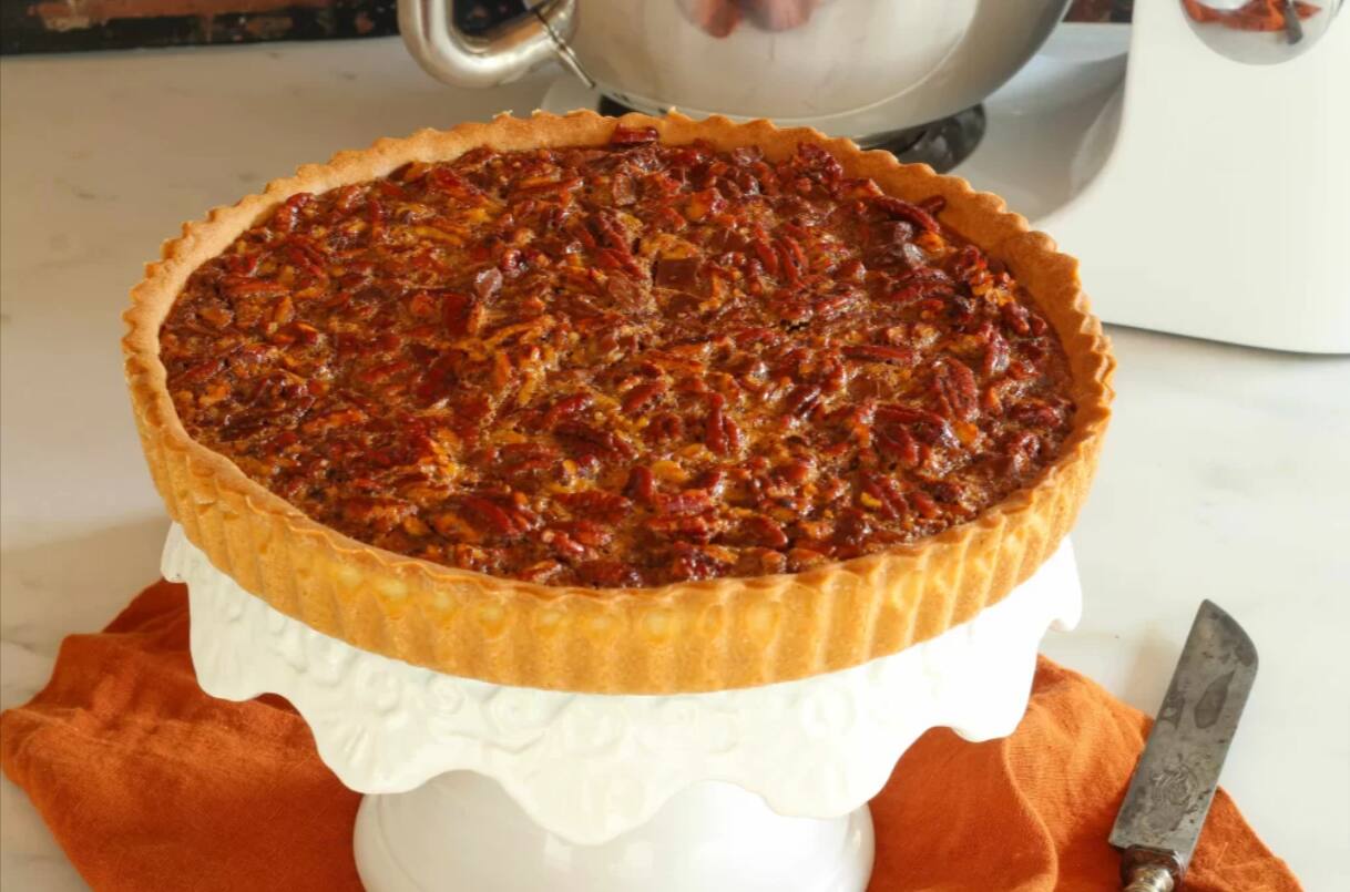 dark-chocolate-pecan-pie.png