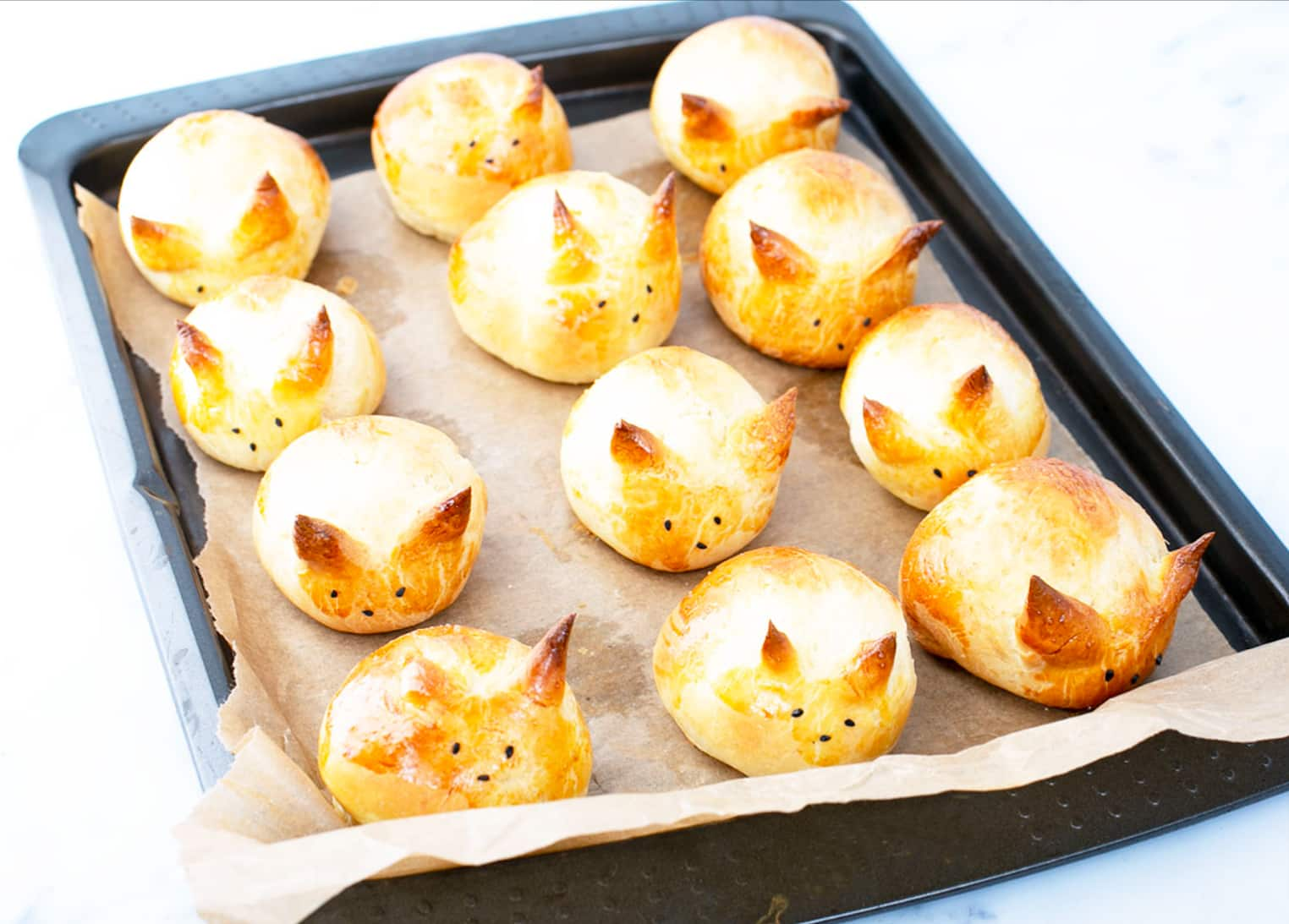 easter-rabbit-bread-rolls.png