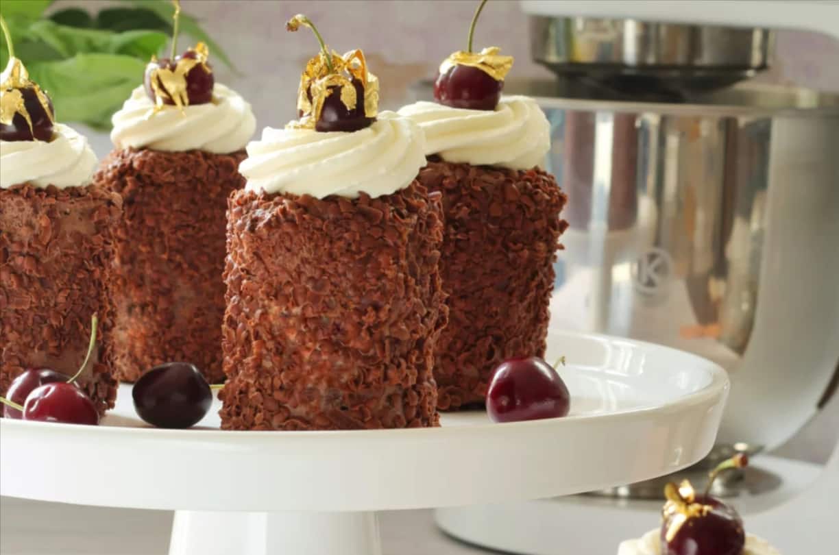 individual-black-forest-gateau.png