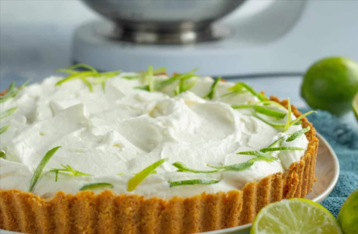 key-lime-pie-with-coconut-cream.png