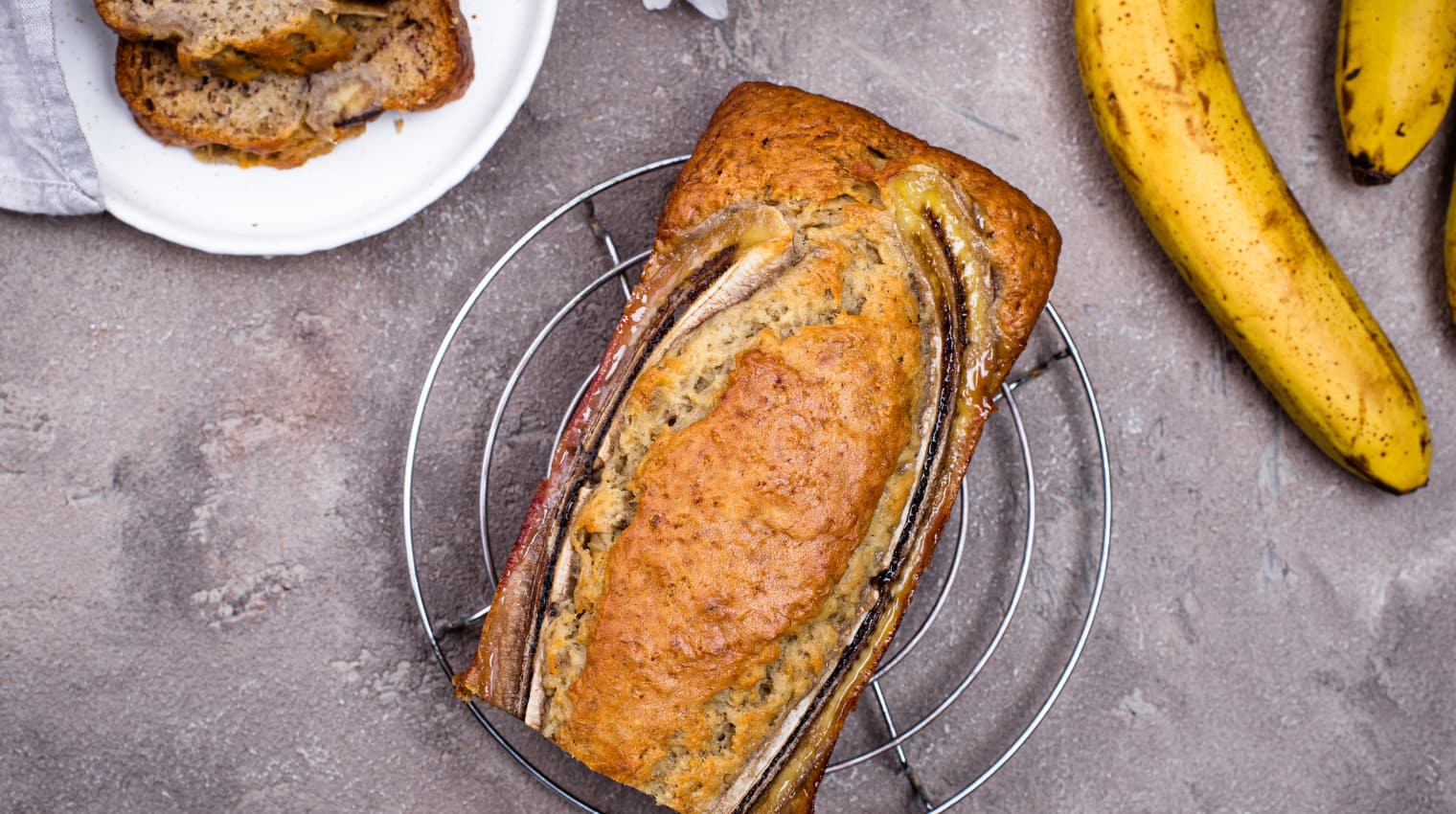 layered-ginger-and-banana-loaf.png