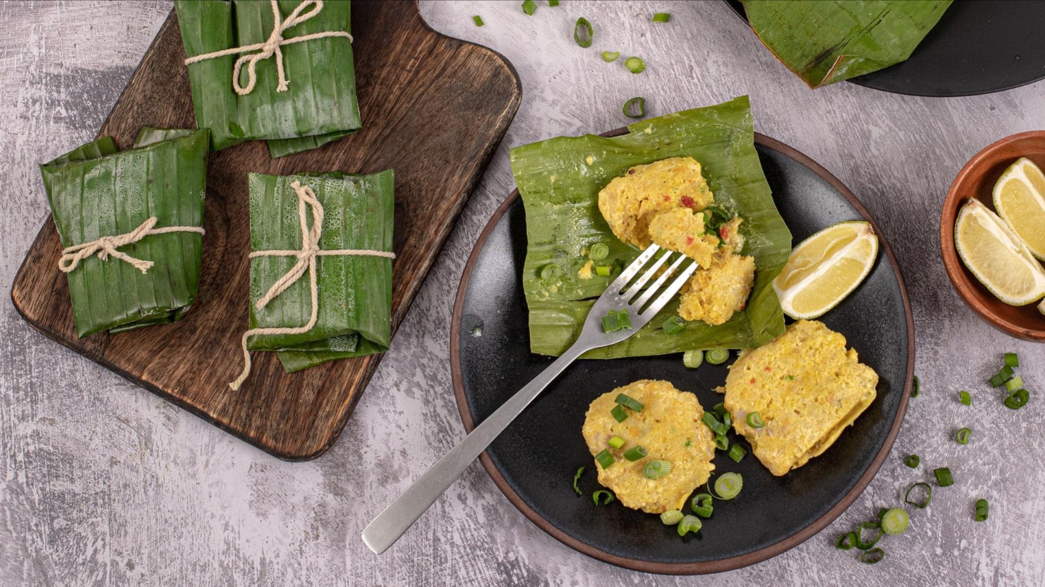 malaysian-spicy-fish-cakes-in-banana-leaves.png