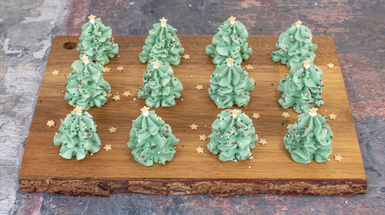 meringue-christmas-trees.png
