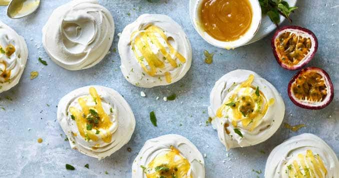 pavlova-au-fruit-de-la-passion.jpg