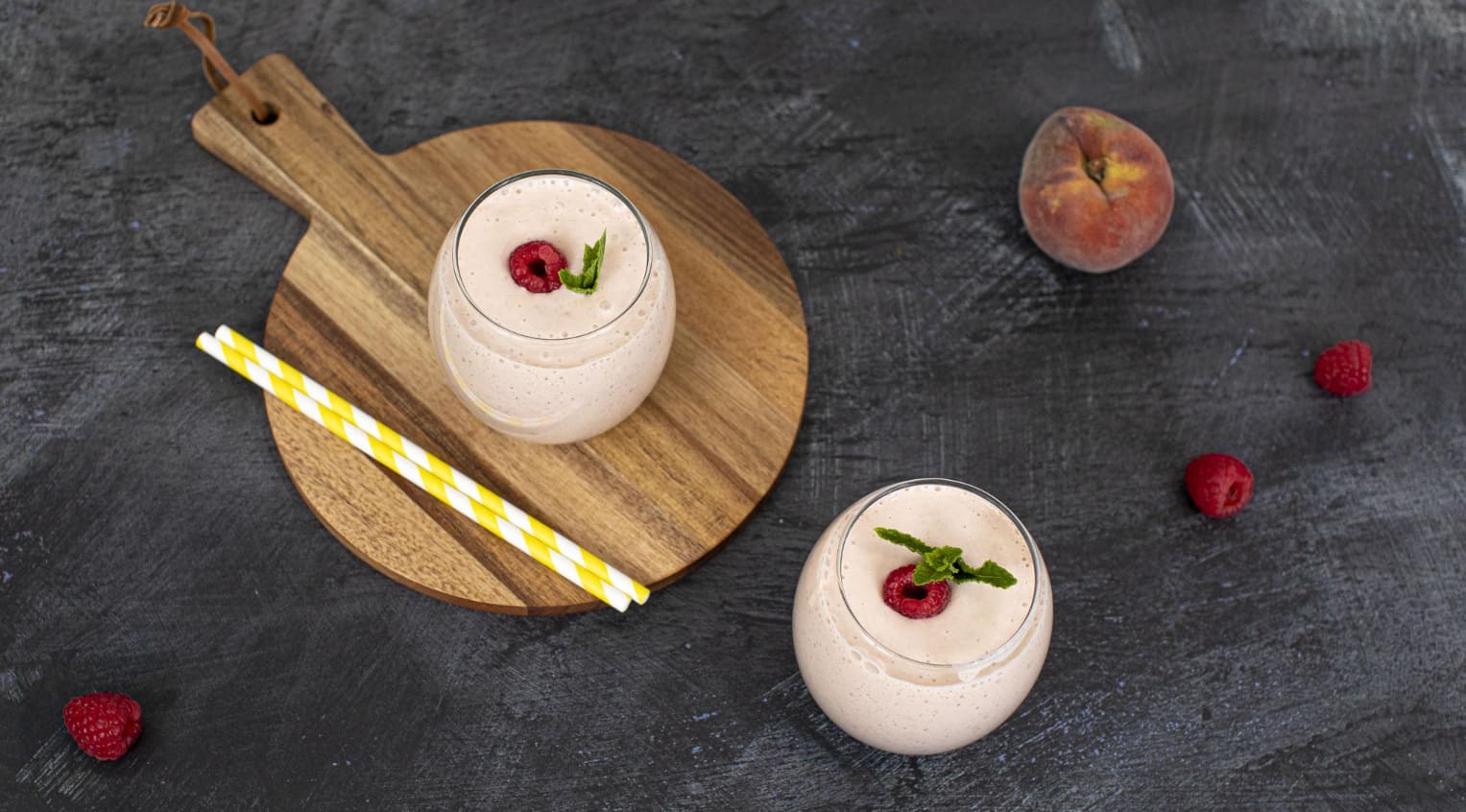 peach-raspberry-and-oat-smoothie.png