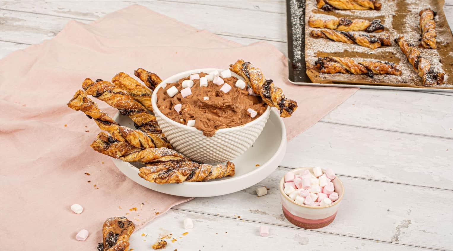 quick-rocky-road-chocolate-pots.png