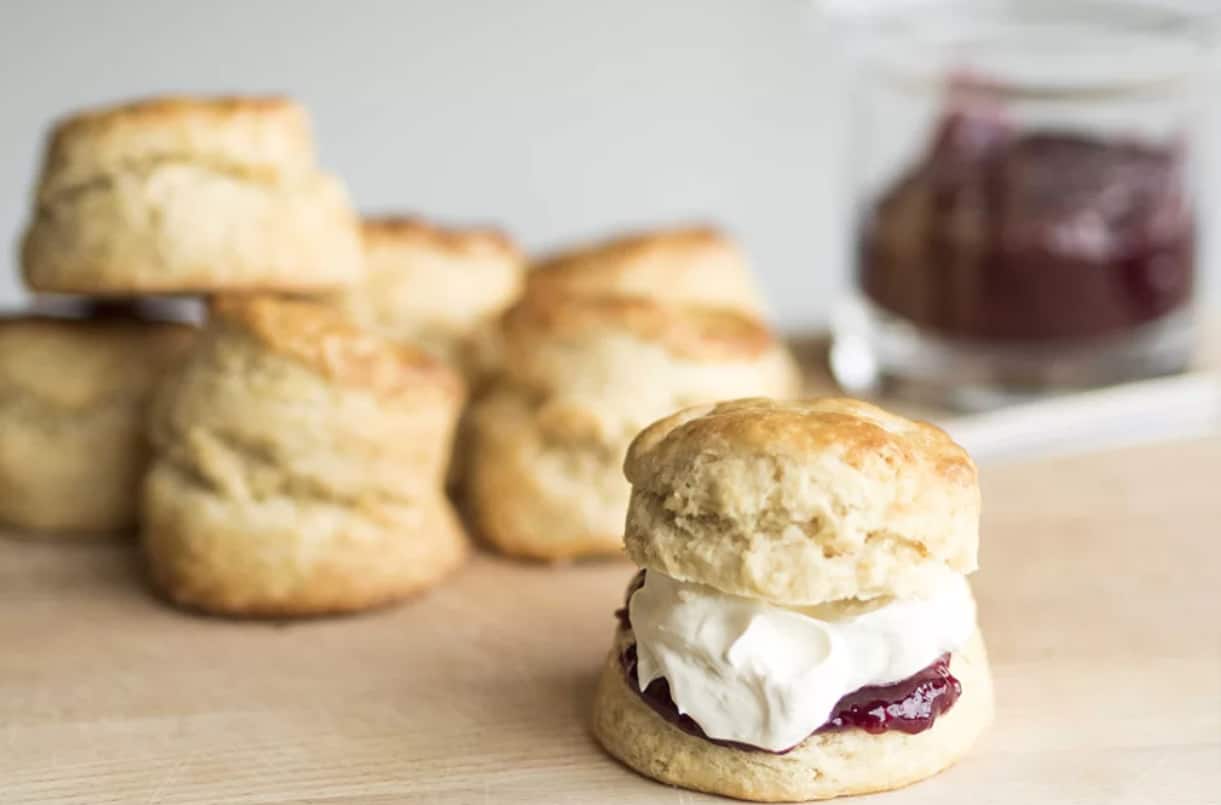 scones-by-suzanne-thorp.png