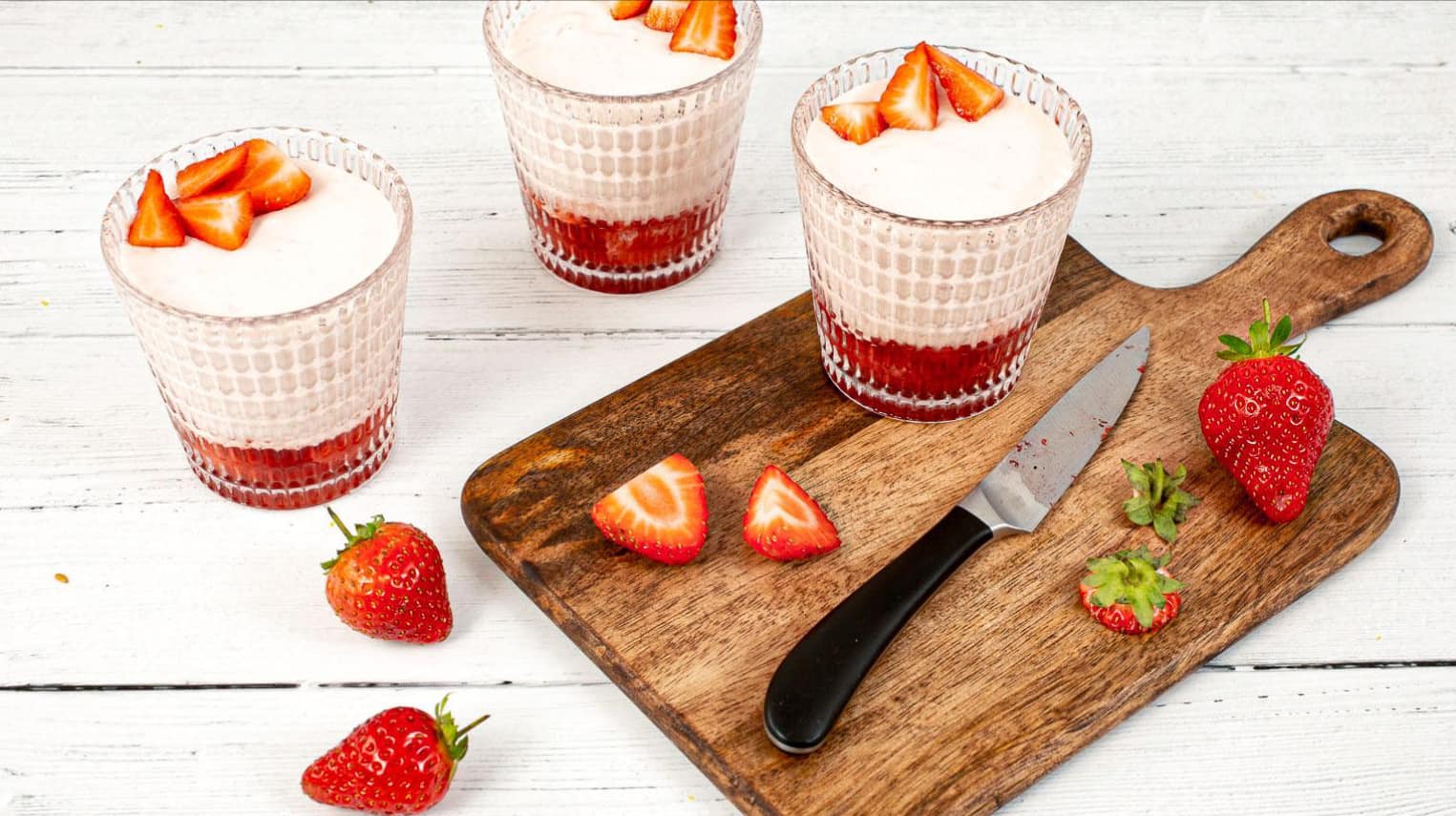 simple-strawberry-mousse.png
