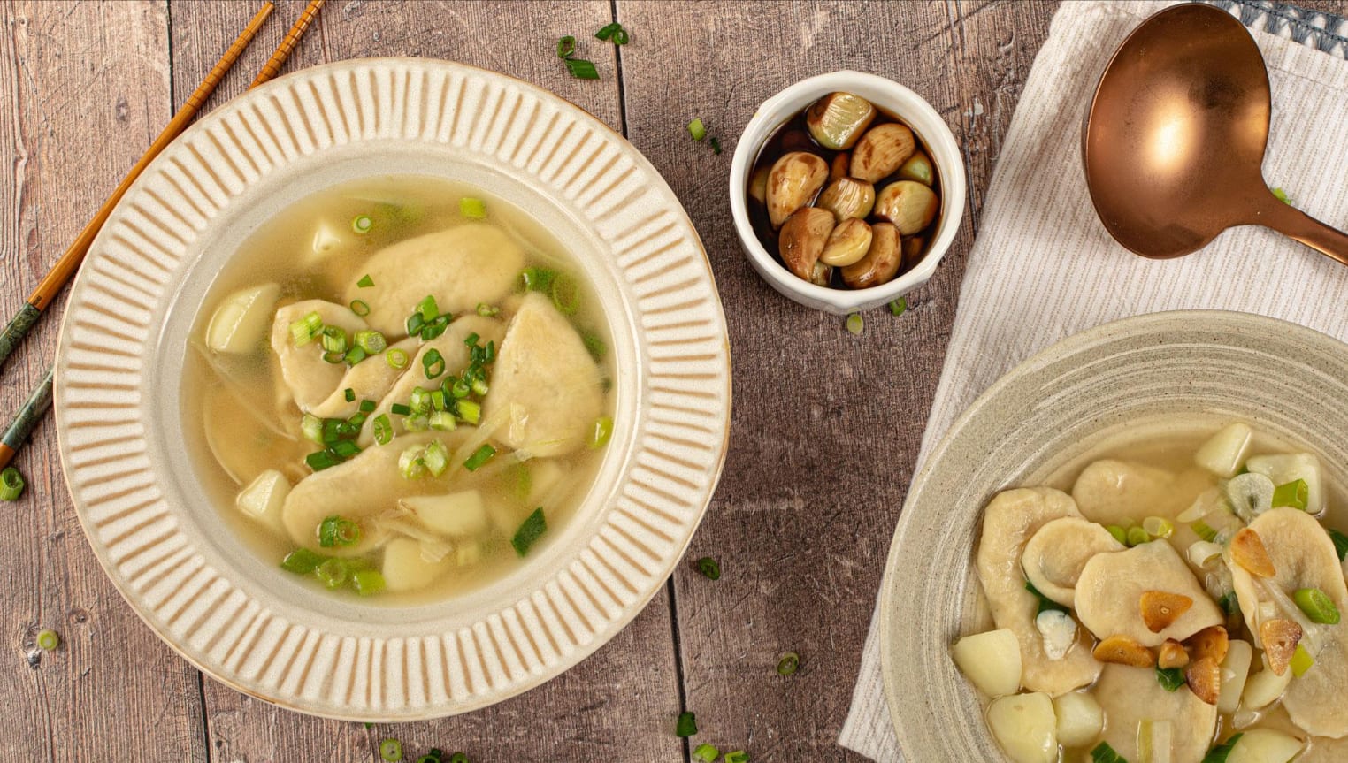 sujebi-hand-torn-noodle-soup.png