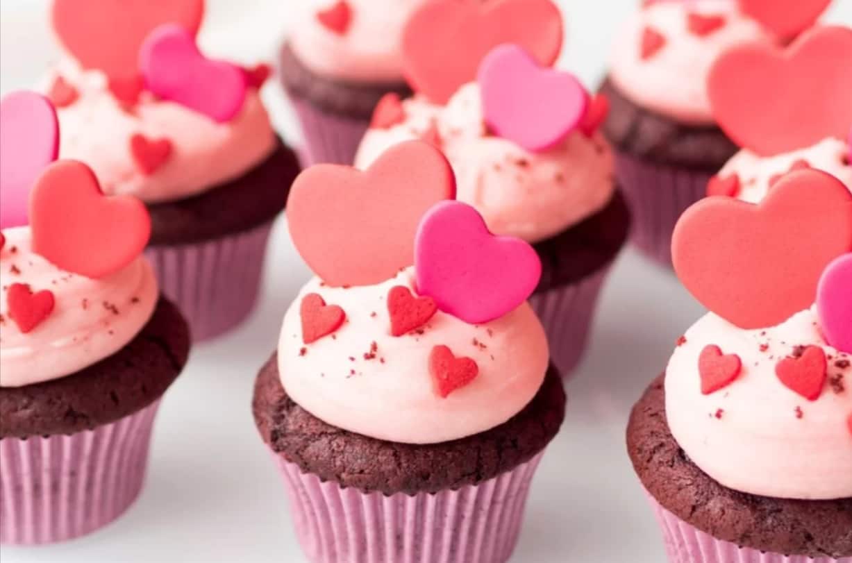 valentine-red-velvet-cupcake.png